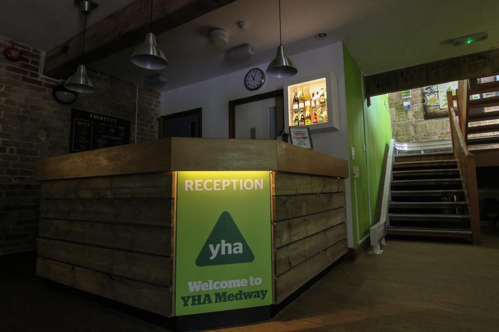 Yha Medway Hostel Gillingham  Exterior photo