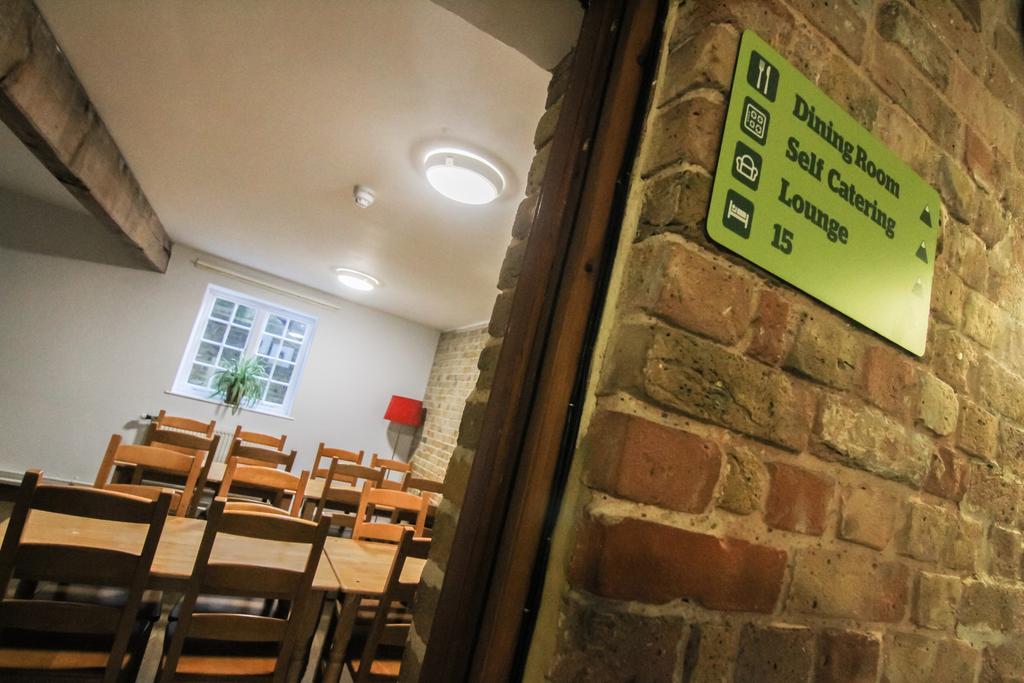 Yha Medway Hostel Gillingham  Exterior photo