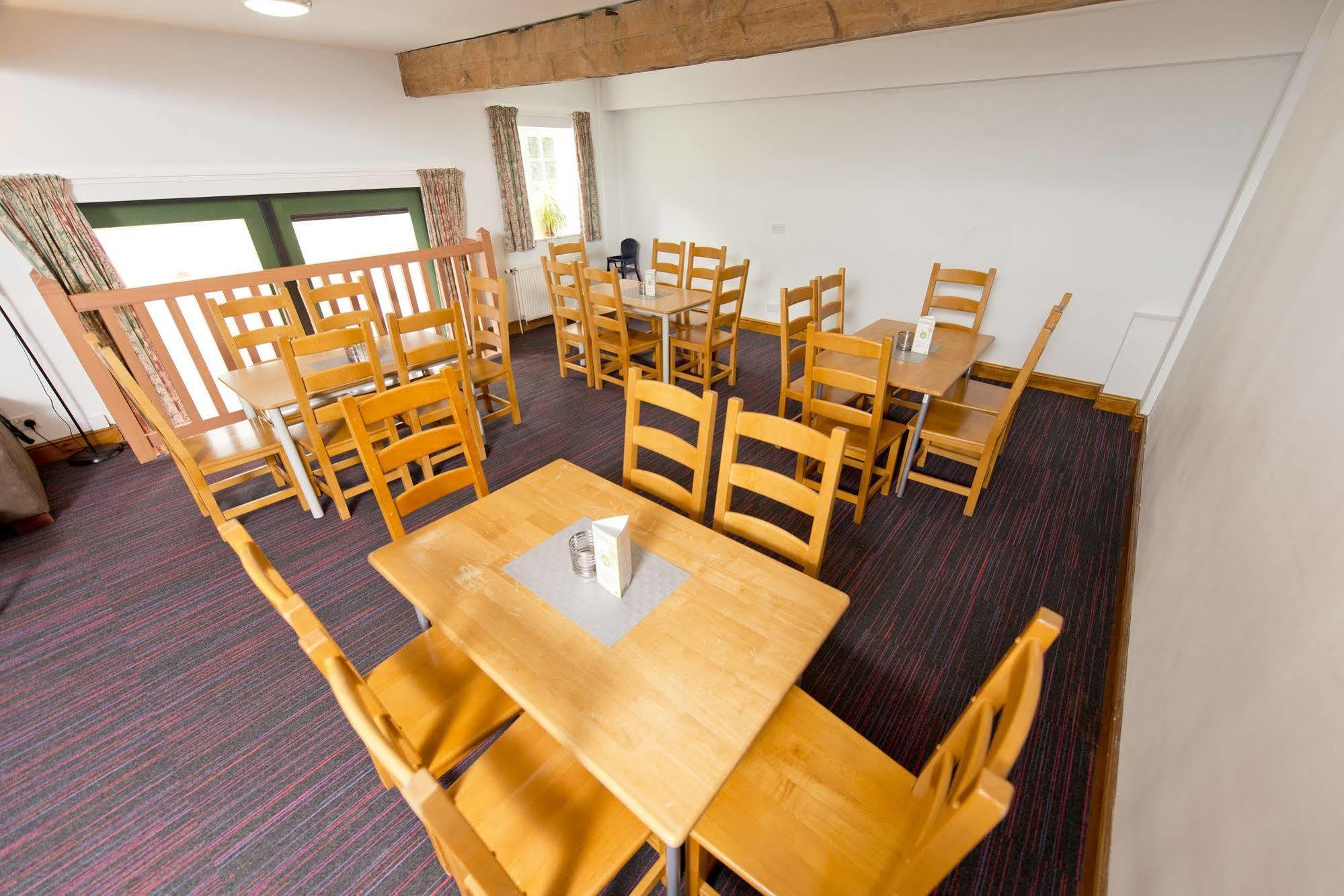 Yha Medway Hostel Gillingham  Exterior photo