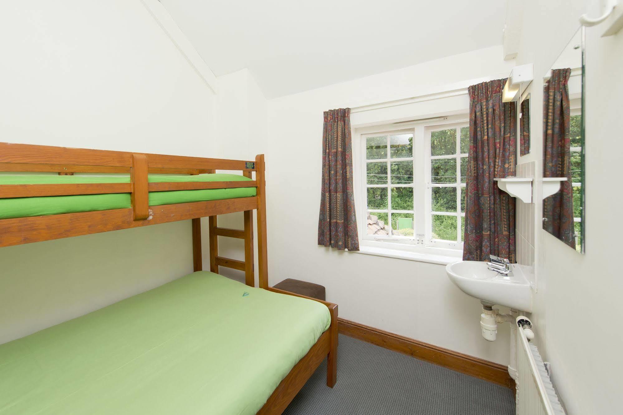 Yha Medway Hostel Gillingham  Exterior photo