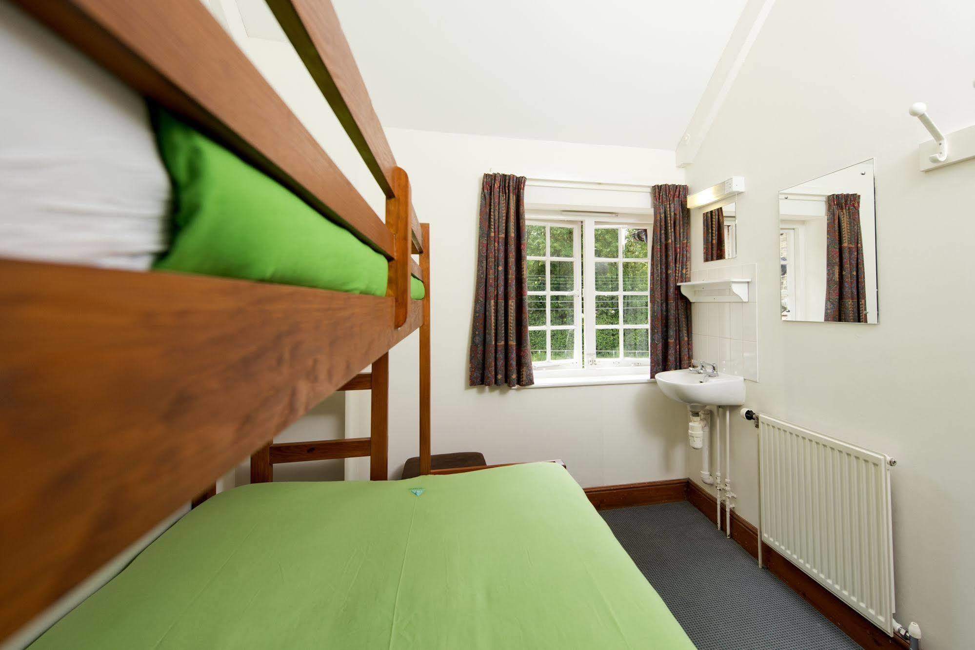 Yha Medway Hostel Gillingham  Exterior photo