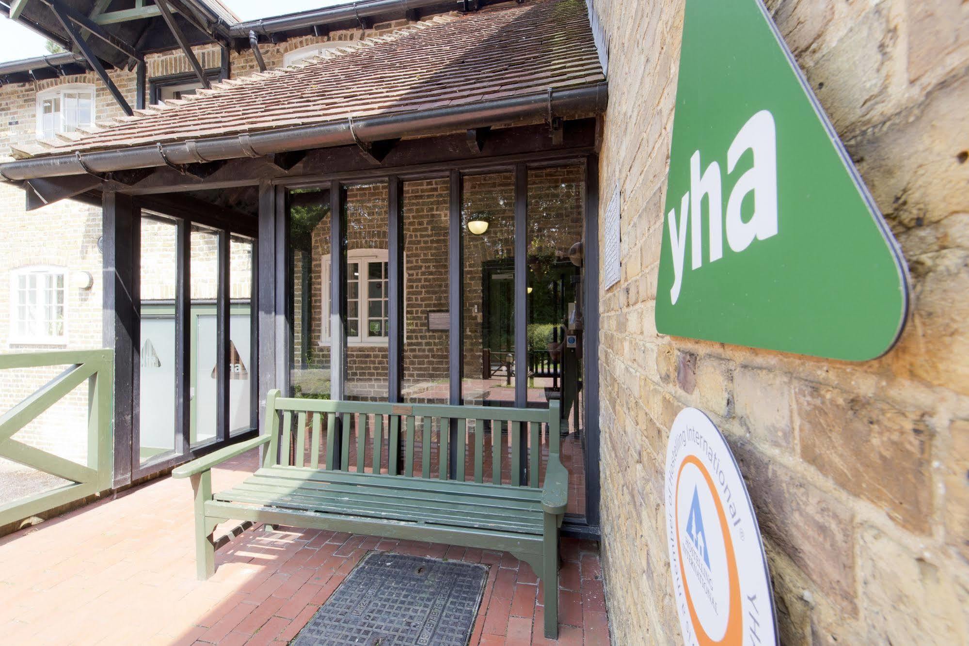 Yha Medway Hostel Gillingham  Exterior photo